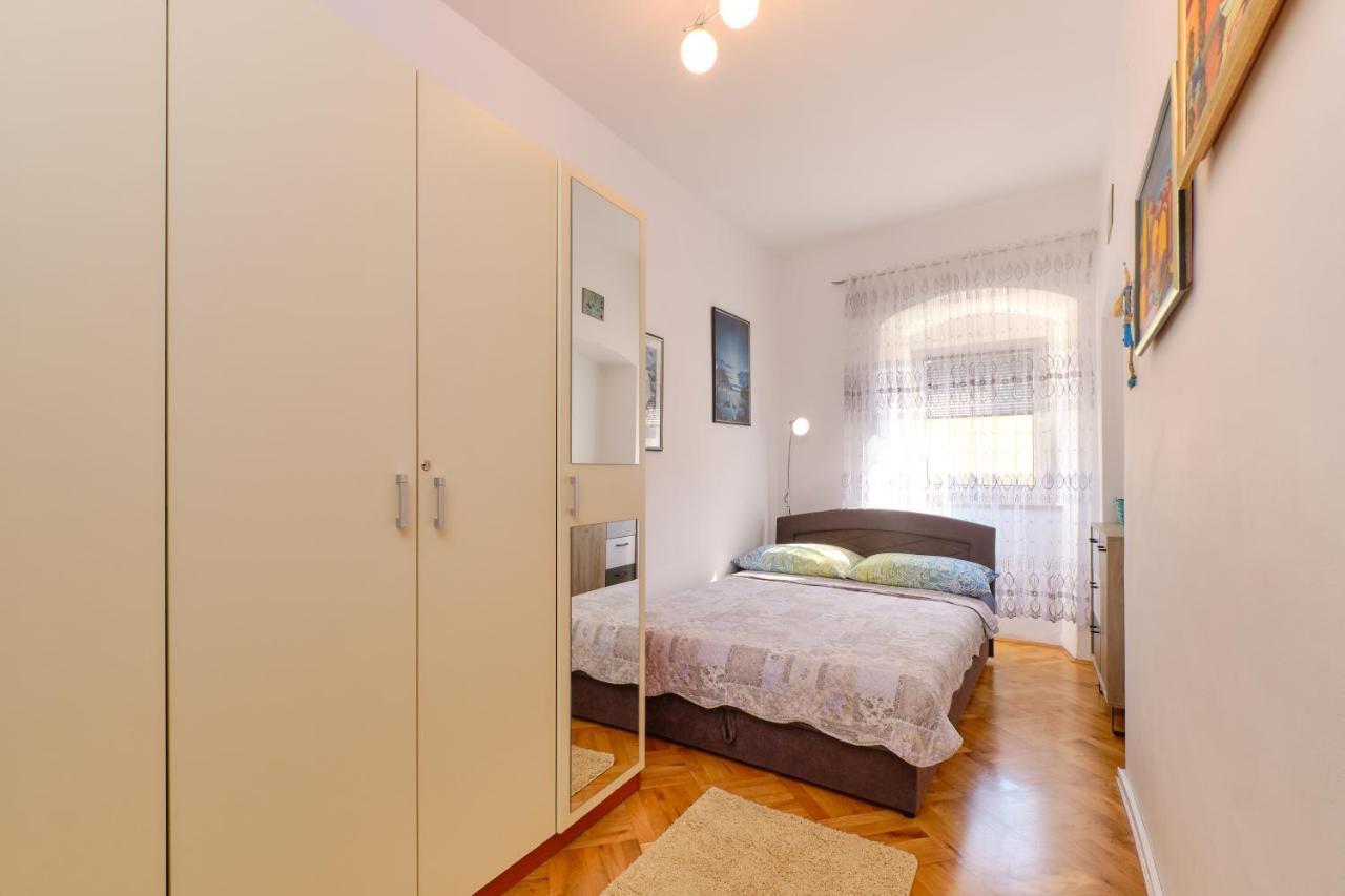 Snjezana Apartamento *